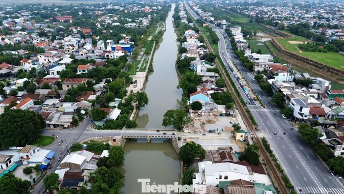 Chủ đầu tư đặt mục tiêu hoàn thành﻿ toàn bộ cầu Vạn Xuân và các hạng mục liên quan trước ngày 30/10, đưa công trình vào khai thác đồng bộ phục vụ người dân.