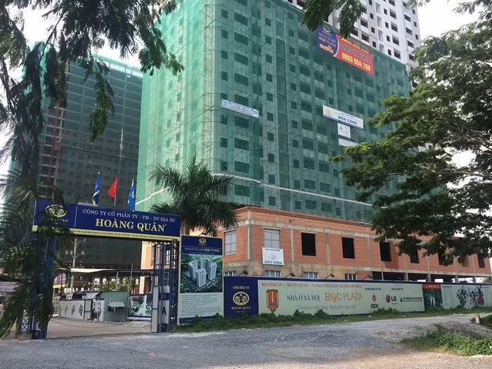 HDBank thông báo thu giữ 26 thửa đất cùng nhiều quyền tài sản của Địa ốc Hoàng Quân.