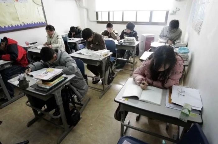 Học sinh Triều Tiên khó theo kịp chương trình học tại các trường Hàn Quốc.