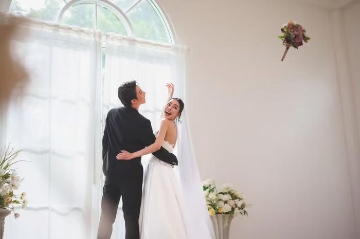 Tỉ lệ kết hôn tại Trung Quốc đã giảm mạnh xuống mức thấp kỷ lục trong những năm gần đây, do thế hệ trẻ ngày càng trì hoãn hoặc thậm chí quyết định không kết hôn. Ảnh: Shutterstock