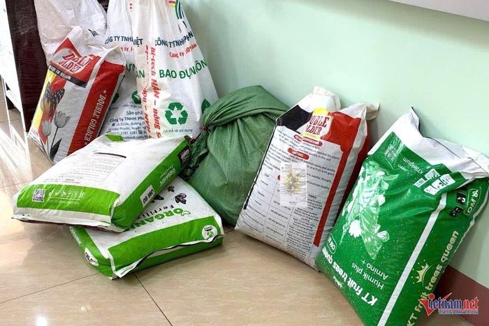 Một số tang vật vụ án. Ảnh: Hải Dương