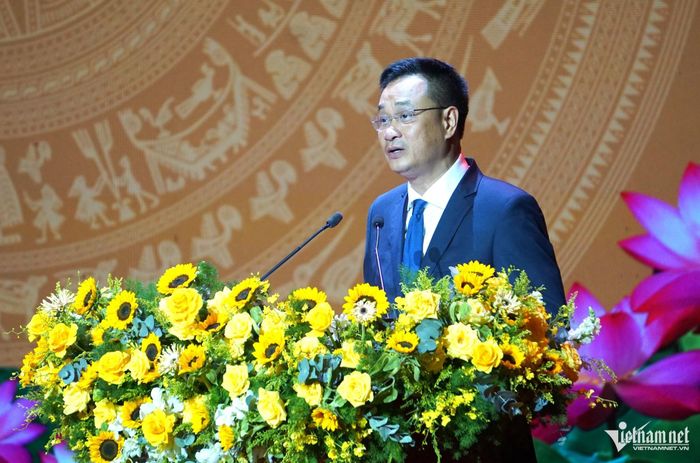 Bí thư Thành ủy Đà Nẵng Lê Ngọc Quang trình bày diễn văn tại lễ kỷ niệm.