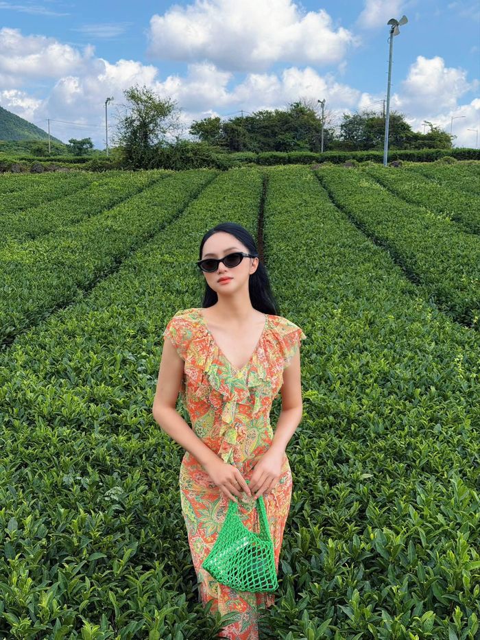Hoa hậu Hương Giang xinh đẹp, nữ tính.