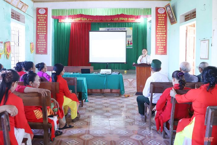 CLB "Sống vui, sống khỏe, sống có ích" xã Thạch Khê sinh hoạt với nhiều nội dung thiết thực, ý nghĩa.