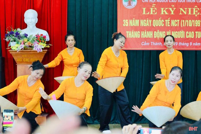 Các tiết mục được tập luyện công phu để biểu diễn trong các dịp lễ của địa phương.