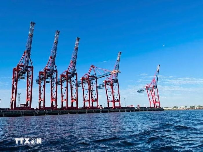 Cảng Hamburg, cảng lớn nhất của Đức. (Ảnh: TTXVN phát)