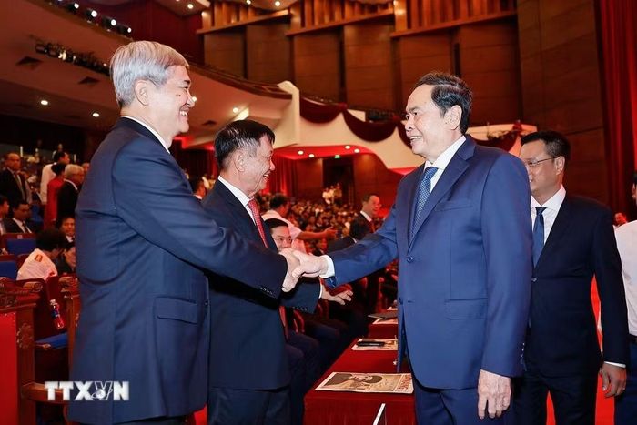 Chủ tịch Quốc hội Trần Thanh Mẫn với đại biểu dự Lễ kỷ niệm. (Ảnh: Doãn Tấn/TTXVN)