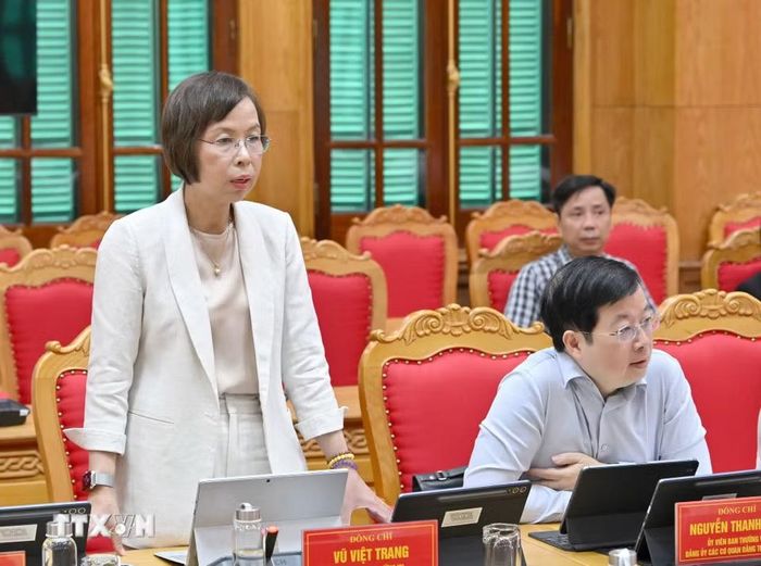 Đồng chí Vũ Việt Trang, Ủy viên Ban Thường vụ Đảng ủy các cơ quan Đảng Trung ương, Phó Trưởng Ban Tuyên giáo Trung ương, Bí thư Đảng ủy, Tổng Giám đốc Thông tấn xã Việt Nam phát biểu. (Ảnh: Phương Hoa/TTXVN)
