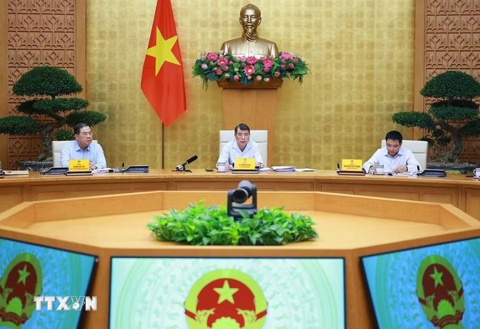 Thủ tướng Lê Minh Hưng chủ trì Hội nghị Ban Thường vụ Đảng ủy Chính phủ về công tác đánh giá, xếp loại cán bộ. (Ảnh: Dương Giang/TTXVN)