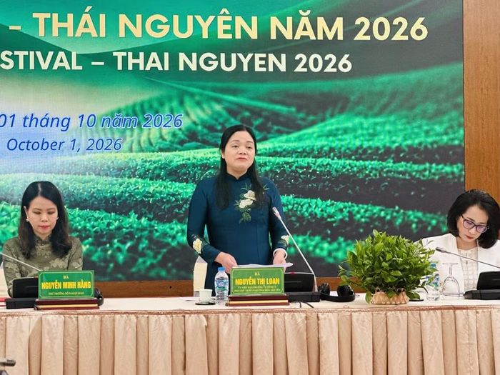 Phó Chủ tịch Ủy ban Nhân dân tỉnh Thái Nguyên Nguyễn Thị Loan, Trưởng Ban Tổ chức Festival, thông tin giới thiệu Festival Trà quốc tế-Thái Nguyên năm 2026. (Ảnh: Việt Đức/TTXVN)