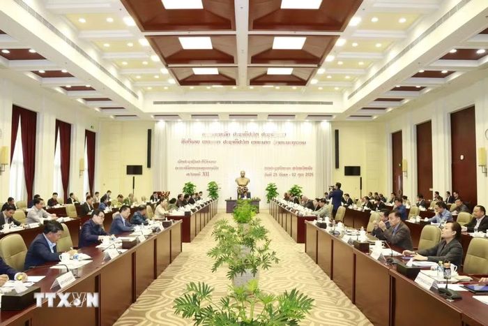 Toàn cảnh Hội nghị bất thường Ban Chấp hành Trung ương Đảng Nhân dân Cách mạng Lào khóa XII. (Ảnh: Xuân Tú/TTXVN)