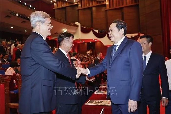 Chủ tịch Quốc hội Trần Thanh Mẫn với đại biểu dự Lễ kỷ niệm. Ảnh: Doãn Tấn/TTXVN
