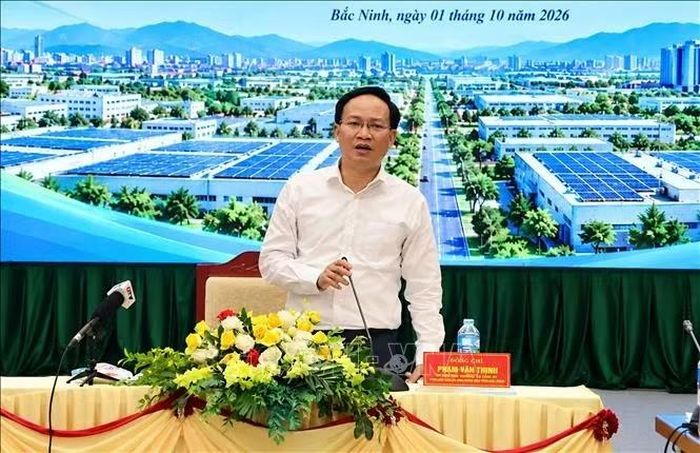 Phó Chủ tịch UBND thành phố Bắc Ninh Phạm Văn Thịnh phát biểu tại buổi làm việc.