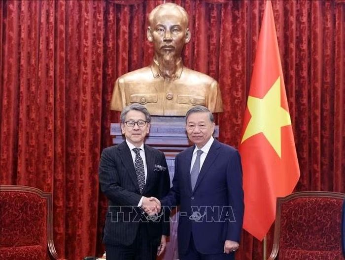 Tổng Bí thư, Chủ tịch nước Tô Lâm tiếp ông Maeda Tadashi, Chủ tịch Hội đồng quản trị Ngân hàng Hợp tác Quốc tế Nhật Bản (JBIC). Ảnh: Thống Nhất/TTXVN.