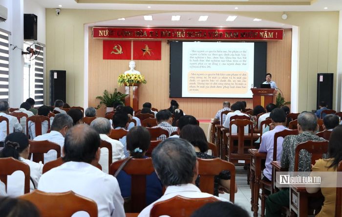 Hội nghị tập huấn kỹ năng phổ biến giáo dục pháp luật và hòa giải ở cơ sở tại phường Nghĩa Lộ.