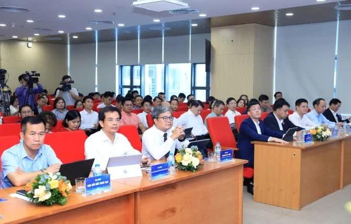 Các đại biểu tham dự hội nghị.