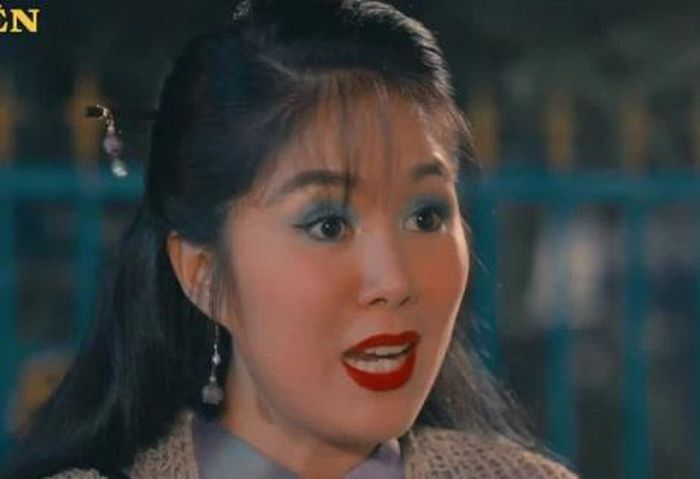 Lê Phương phát huy thế mạnh sân khấu khi góp mặt trong Sáng Đèn.
