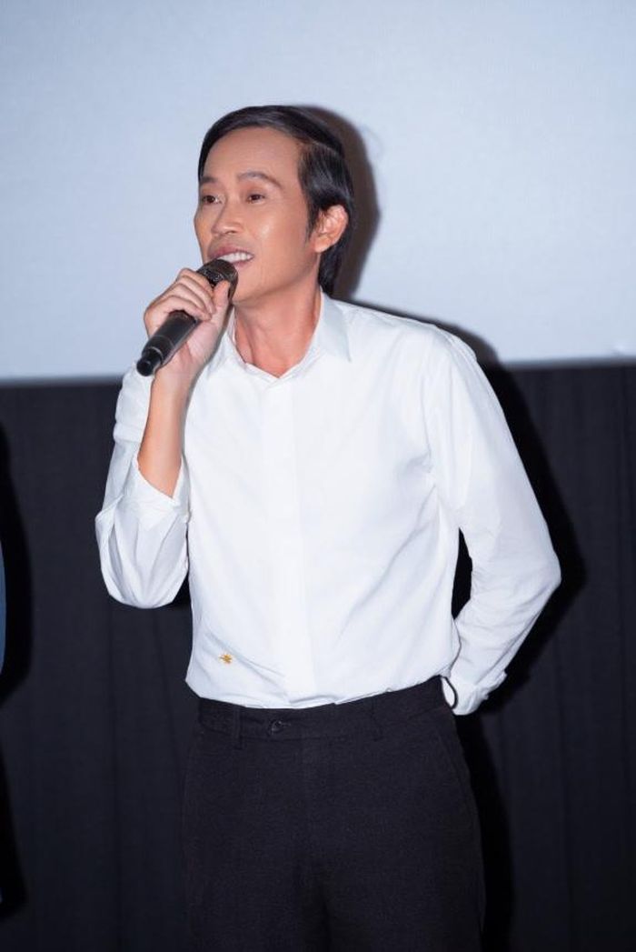 Sau nhiều biến động trong sự nghiệp, NSƯT Hoài Linh tiếp tục theo đuổi nghệ thuật bằng những vai diễn mang nhiều trải nghiệm và chiều sâu cảm xúc.