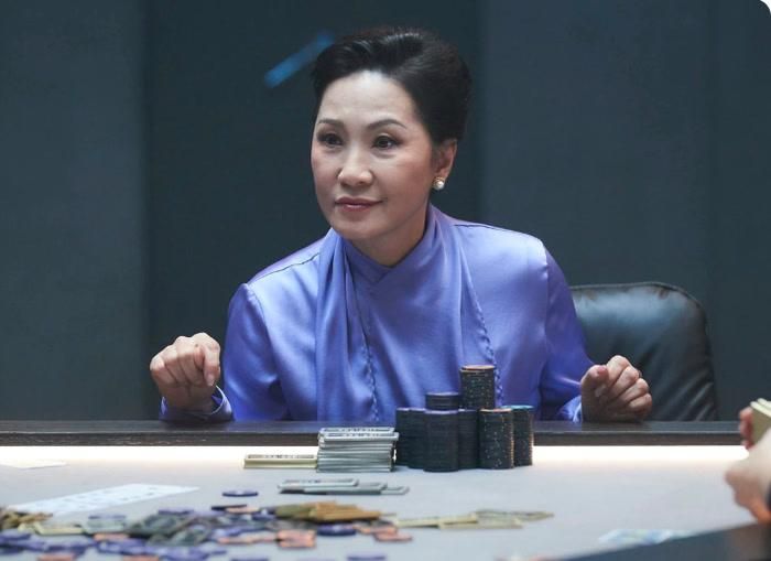 Hồng Đào vào vai tay nữ chủ tịch ham mê cờ bạc trong Tazza 4. 