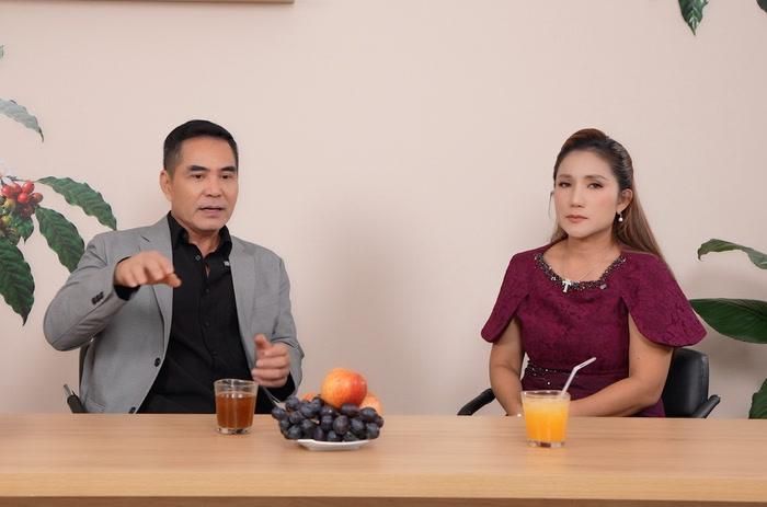 Cát Tường và Trung Dũng chia sẻ những góc nhìn, quan điểm cá nhân trong Thật & Giả.