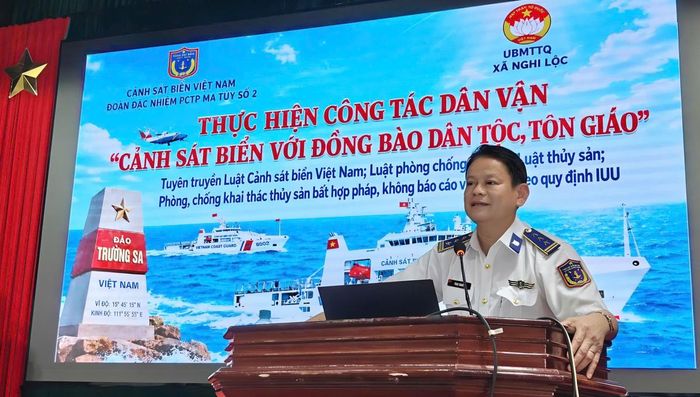 Thượng tá Phan Thanh Hải, Chính trị viên Đoàn đặc nhiệm Phòng chống tội phạm ma tuý số 2 - Cảnh sát biển Việt Nam, phát biểu tại chương trình.