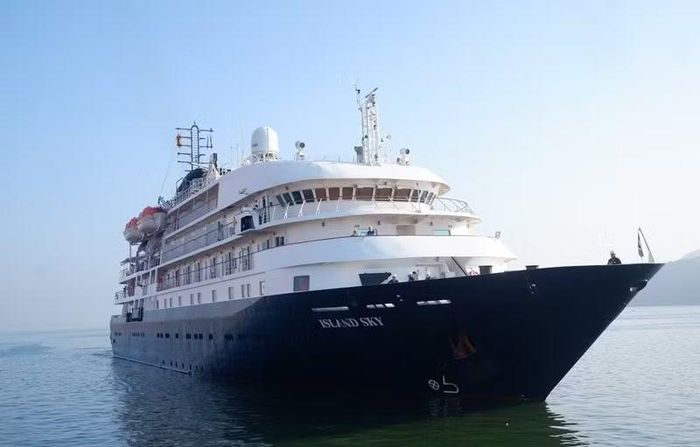 Tàu du lịch quốc tế Noble Caledonia – Island Sky chuẩn bị cập Cảng Quy Nhơn với khoảng 180 người