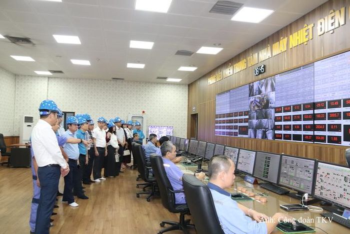 Phòng Điều khiển trung tâm nhà máy Nhiệt điện Cao Ngạn - Công ty Nhiệt điện Cao Ngạn