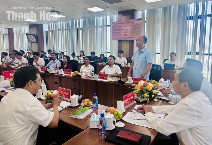 Đại diện doanh nghiệp trao đổi về ứng dụng công nghệ, đổi mới sáng tạo và chuyển đổi số trong lĩnh vực nông nghiệp.