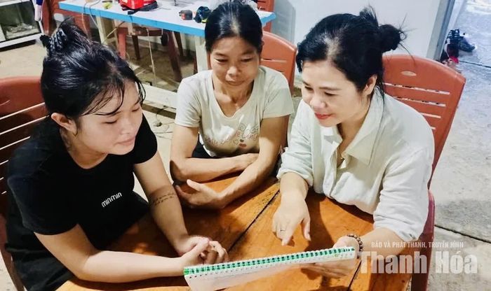 Công tác truyền thông về dân số và phát triển được chuyển tải đến phụ nữ xã Như Xuân thông qua các buổi sinh hoạt chi hội, tổ phụ nữ và các hoạt động cộng đồng.