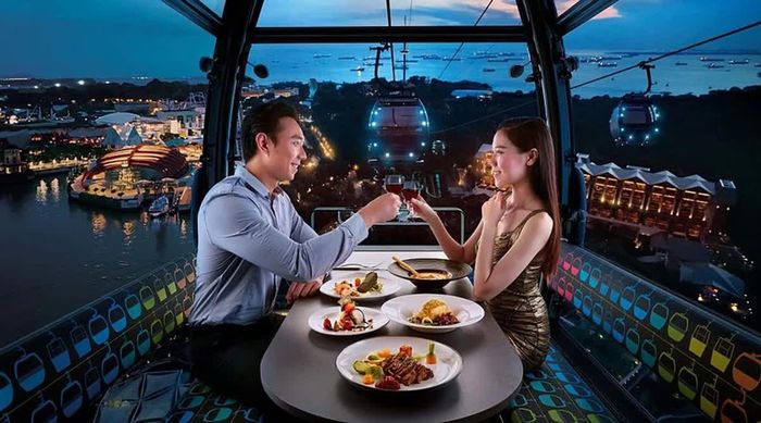Bữa ăn khép lại bằng nonya kueh - loại bánh ngọt truyền thống và thức uống từ dừa, tạo nên một trải nghiệm trọn vẹn cả về vị giác lẫn cảm xúc. Ảnh: Tripadvisor