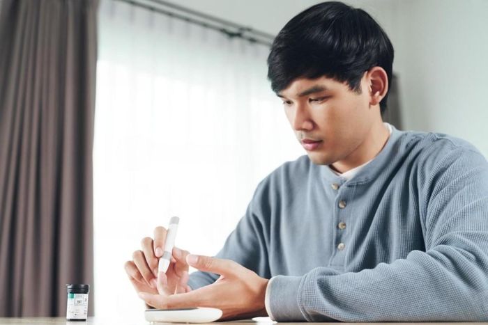 Theo các bác sĩ, không có triệu chứng rõ ràng không đồng nghĩa với việc không mắc bệnh chuyển hóa. Ảnh minh họa: Vecteezy