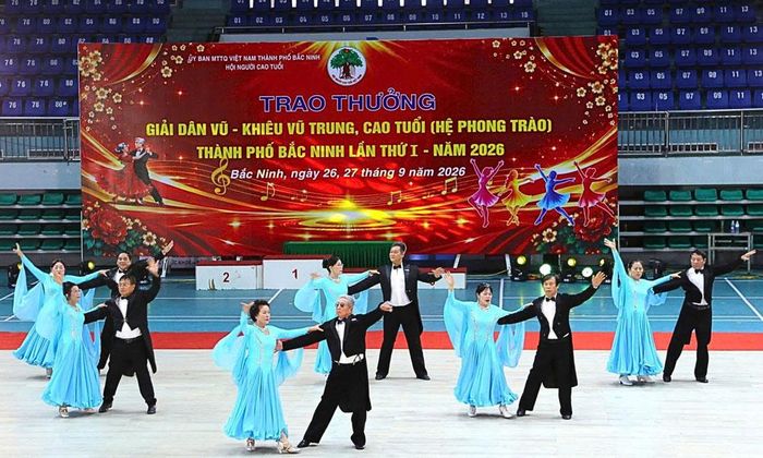  Người cao tuổi sôi nổi tham gia Giải Dân vũ - Khiêu vũ trung, cao tuổi (hệ phong trào) thành phố Bắc Ninh lần thứ I, năm 2026. 
