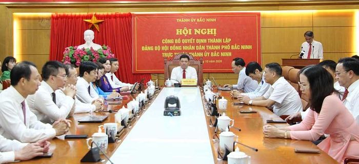 Toàn cảnh hội nghị.
