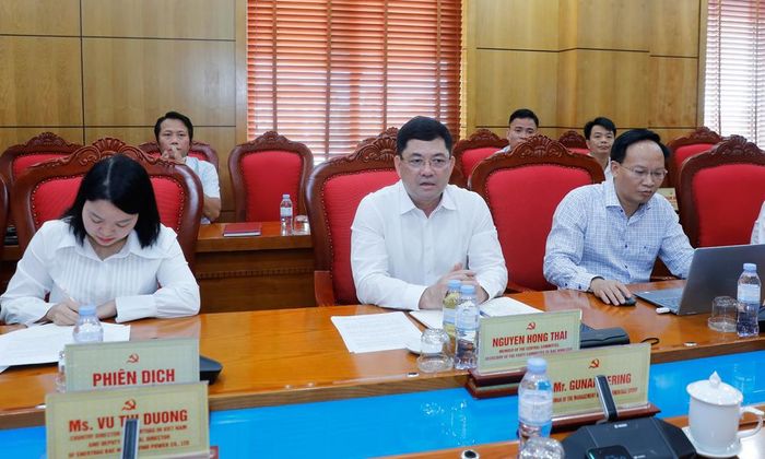 Đồng chí Nguyễn Hồng Thái phát biểu.