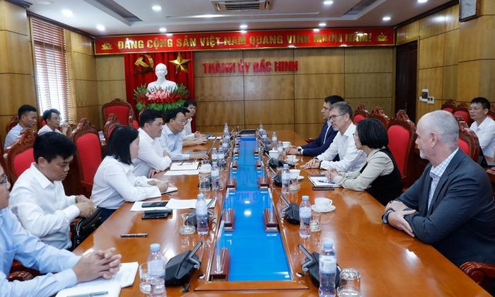 Quang cảnh buổi làm việc.