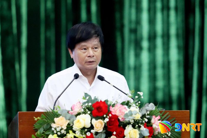 Ông Trần Trọng Dũng, Phó Chủ tịch Hội Nhà báo Việt Nam trình bày tham luận. Ảnh: T.HUY - T.CÔNG