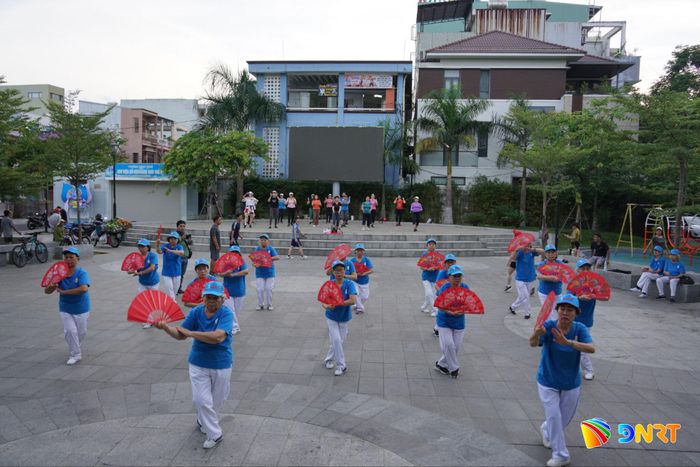 Sức khỏe là một trong những "nguồn vốn" cần được tích lũy từ sớm để duy trì khả năng tự chủ khi tuổi cao. Ảnh: NAM BÌNH