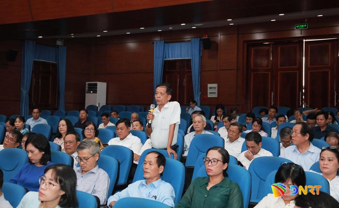Đại biểu trao đổi, thảo luận tại hội nghị. Ảnh: ĐẮC MẠNH