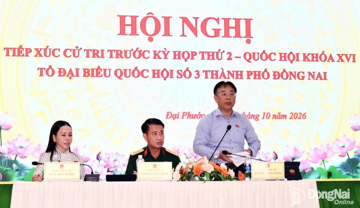 Đại biểu Nguyễn Công Long phát biểu tại hội nghị. Ảnh: Nguyệt Hà