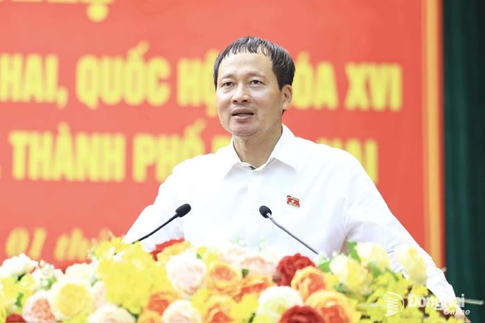 Ủy viên Trung ương Đảng, Bí thư Thành ủy, Trưởng đoàn Đại biểu Quốc hội thành phố Đồng Nai Vũ Hồng Văn phát biểu tại hội nghị. Ảnh: Công Nghĩa