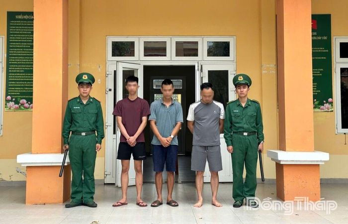 3 đối tượng nhập cảnh trái phép bị lực lượng chức năng bắt giữ.