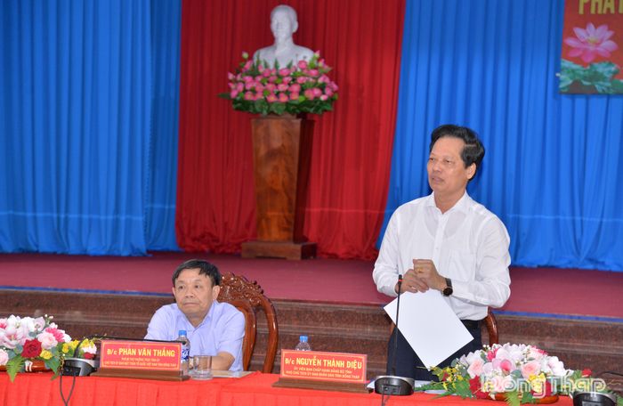 Đồng chí Nguyễn Thành Diệu phát biểu tại buổi làm việc.