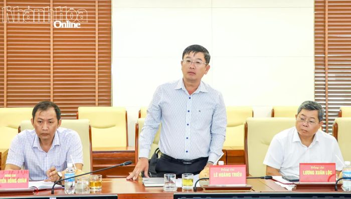 Đại biểu tham gia thảo luận, đóng góp ý kiến tại hội nghị.