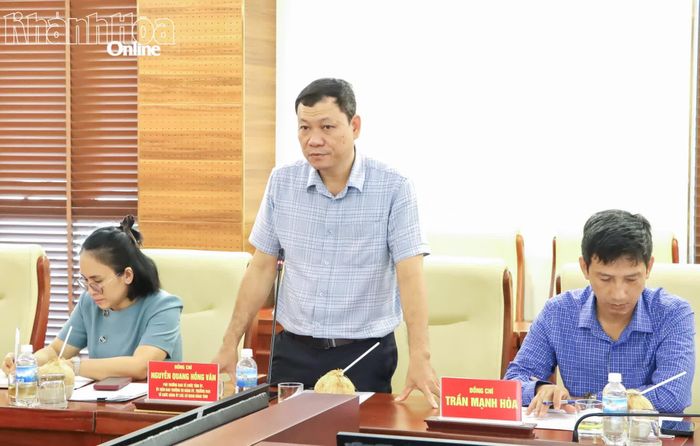 Đại biểu tham gia thảo luận, đóng góp ý kiến tại hội nghị.