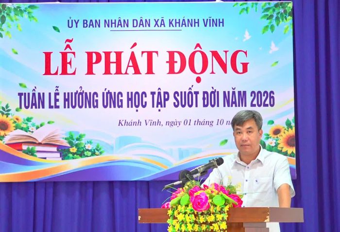 Lãnh đạo xã Khánh Vĩnh phát động Tuần lễ hưởng ứng học tập suốt đời năm 2026. Ảnh: PHÙNG QUỲNH.