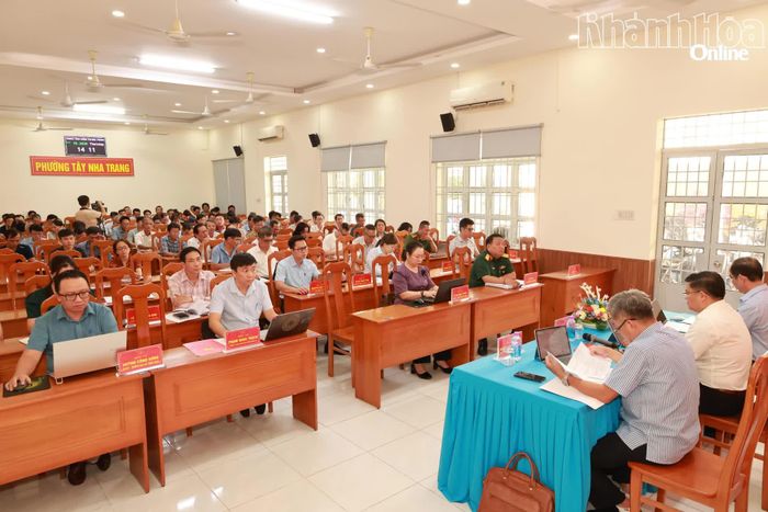 Quang cảnh hội nghị.
