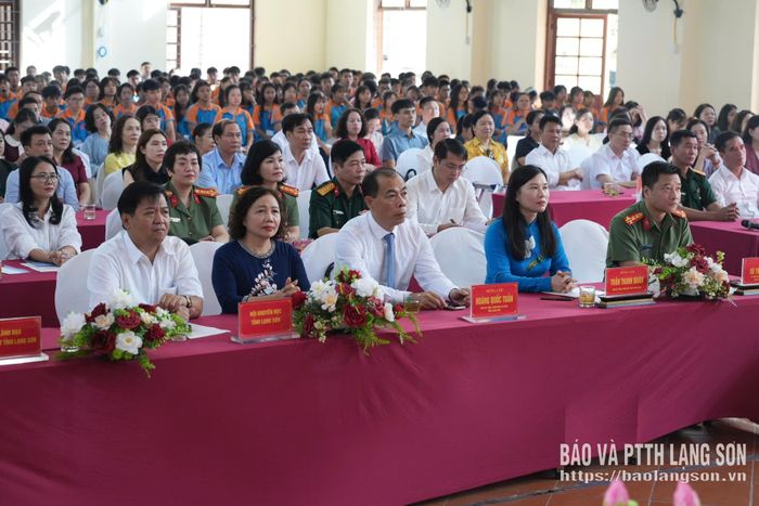 Các đại biểu dự chương trình
