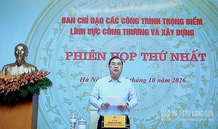 Đồng chí Phạm Gia Túc, Ủy viên Bộ Chính trị, Phó Thủ tướng Thường trực Chính phủ phát biểu tại hội nghị (Ảnh chụp màn hình trực tuyến)