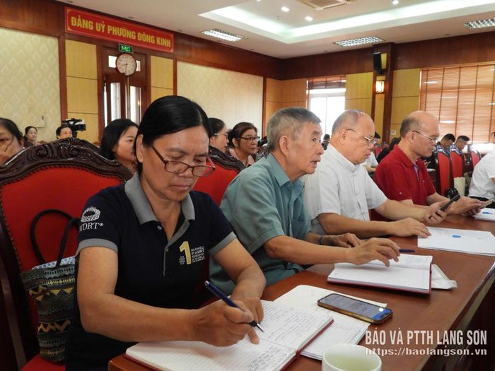 Các đại biểu tham dự hội nghị