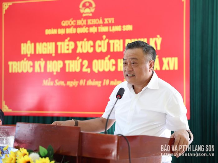 Đồng chí Trần Sỹ Thanh, Ủy viên Bộ Chính trị, Bí thư Trung ương Đảng, Chủ nhiệm UBKT Trung ương, đại biểu Quốc hội khóa XVI tỉnh Lạng Sơn phát biểu tại hội nghị